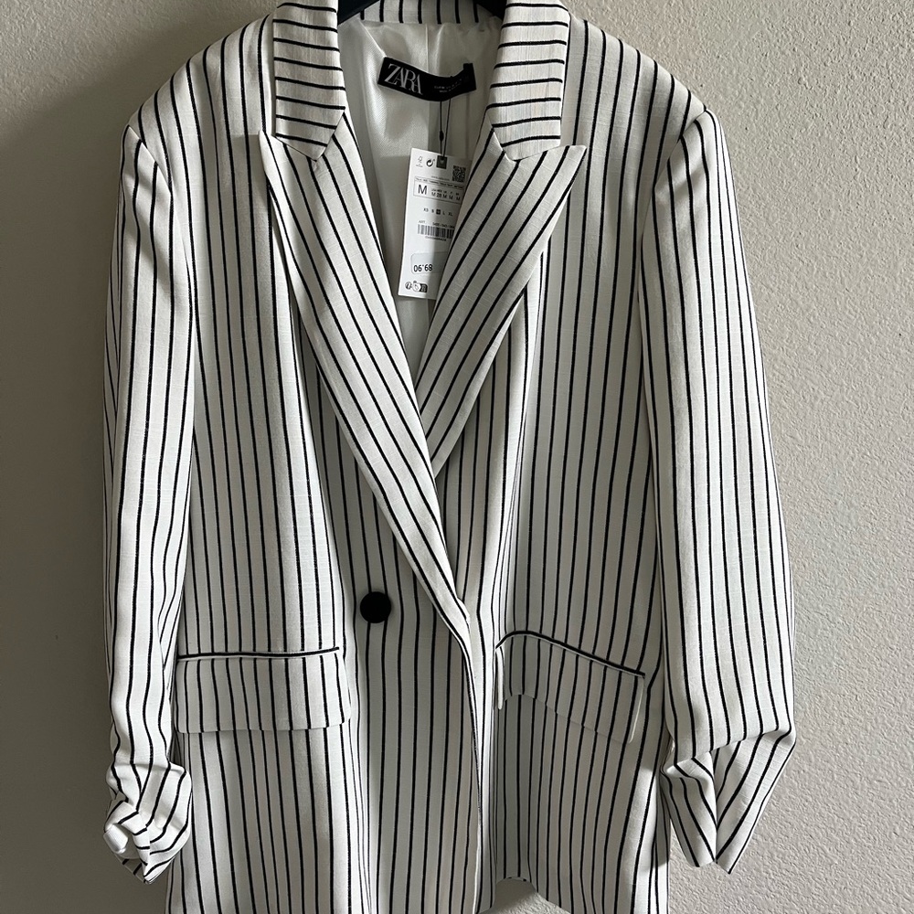 Zara Women's Black and White Striped Blazer